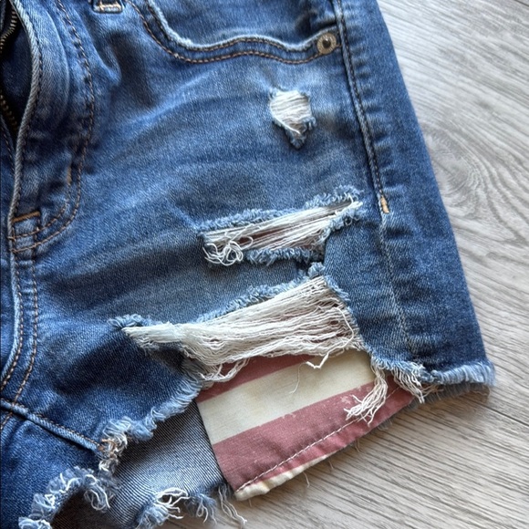 American Eagle Blue Distressed Jean Shorts - Picture 4 of 5